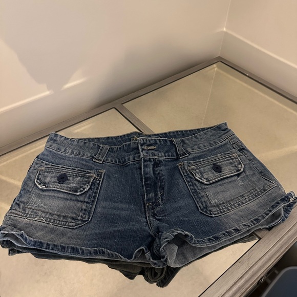 American Eagle Outfitters Blue Jean Shorts Relaxed Fit - Picture 1 of 5